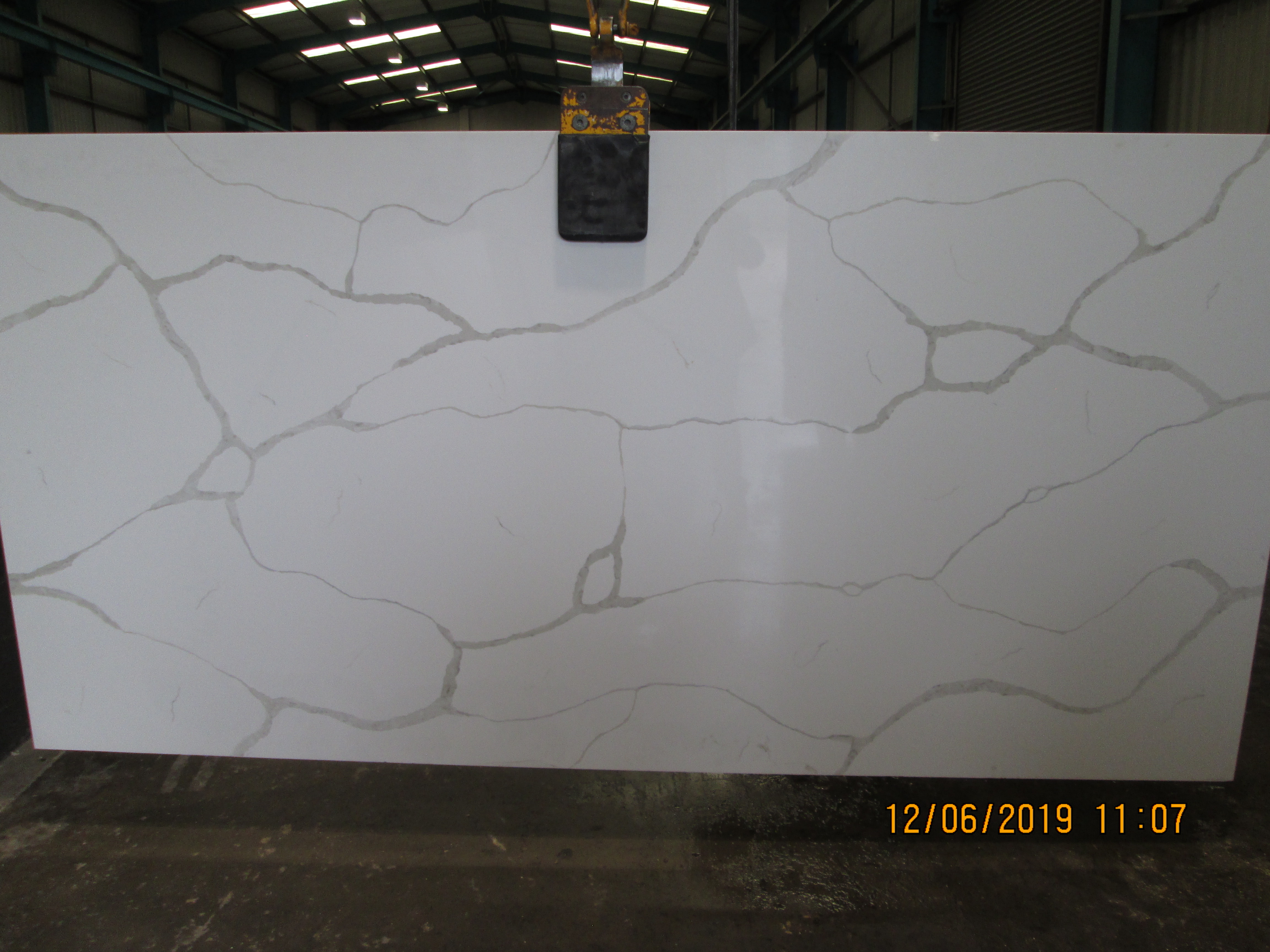 TUSCAN CALACATTA JADE 3200X1600X30MM